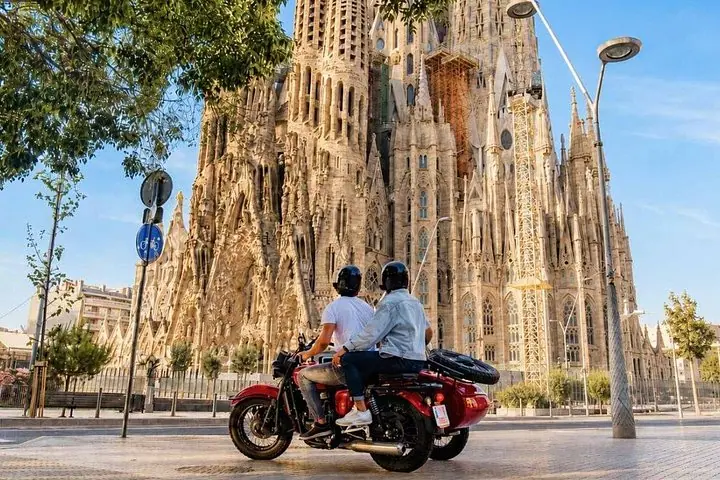 Sidecar mototsiklida Barselona bo'ylab shaxsiy ekskursiya — 5