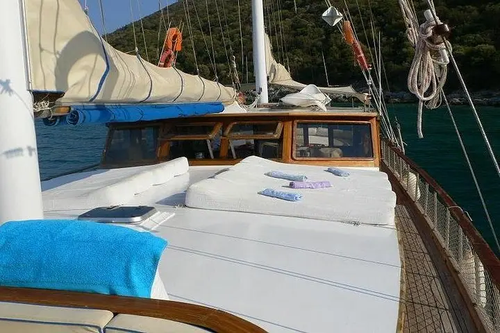 Crucero privado de lujo por la garganta de Bodrum – Nadar, Almorzar, Bahías Ocultas — 5