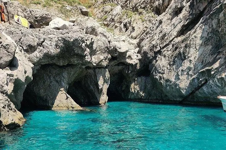 Private tour in a typical Capri boat — 4