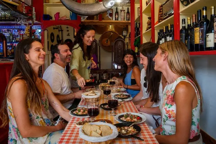 Gewinner 2026 Unentdeckte Lissabon Food & Wine Tour von