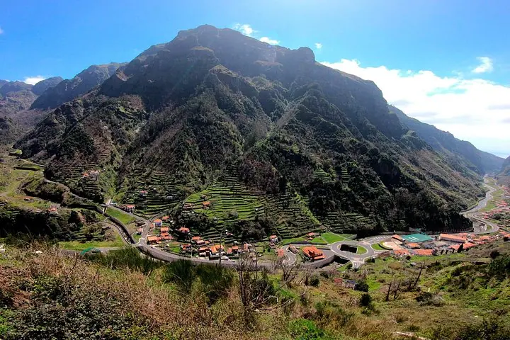 Skywalk con cata de vinos y viñedos Medio día 4x4 Aventura — 2