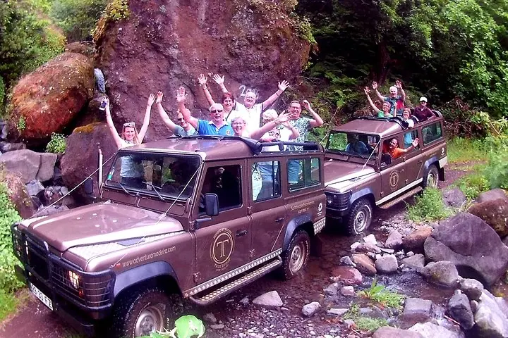Skywalk con cata de vinos y viñedos Medio día 4x4 Aventura — 3