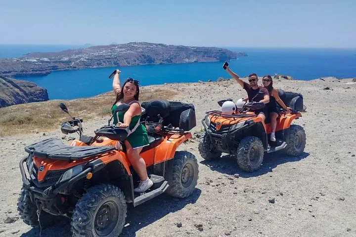 Santorini with Lunch / Drink + Pick Up