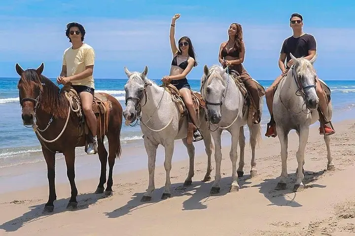 Paseo combinado a caballo por la playa y aventura en ATV con degustación de tequila