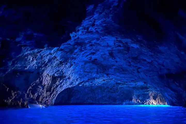Private Capri Boat Tour: Blue Grotto, Faraglioni, & Swim Stops — 4