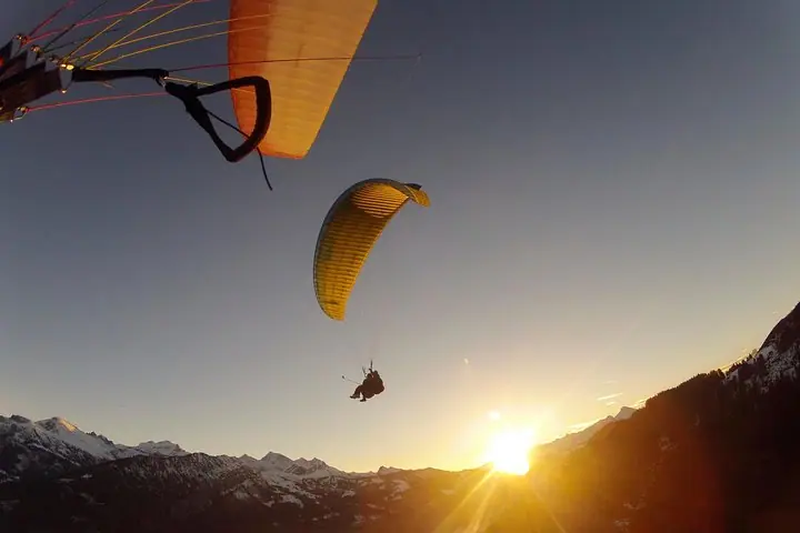Interlaken Tandem-Gleitschirm-Höhenflug | Schweiz — 3
