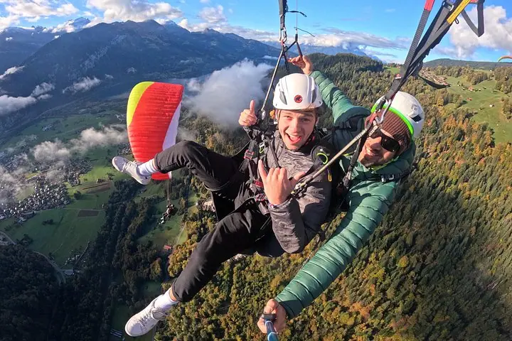 Interlaken Tandem-Gleitschirm-Höhenflug | Schweiz — 4
