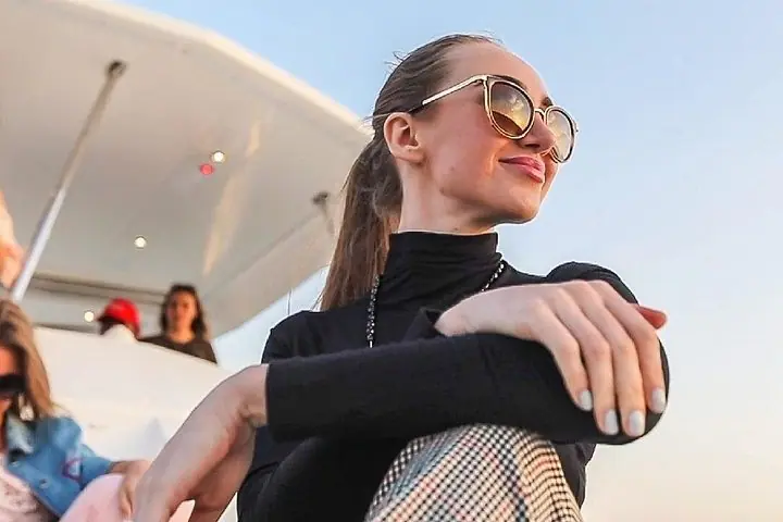 Charter privado de iate de luxo por 2 horas em Dubai com opção de churrasco — 3