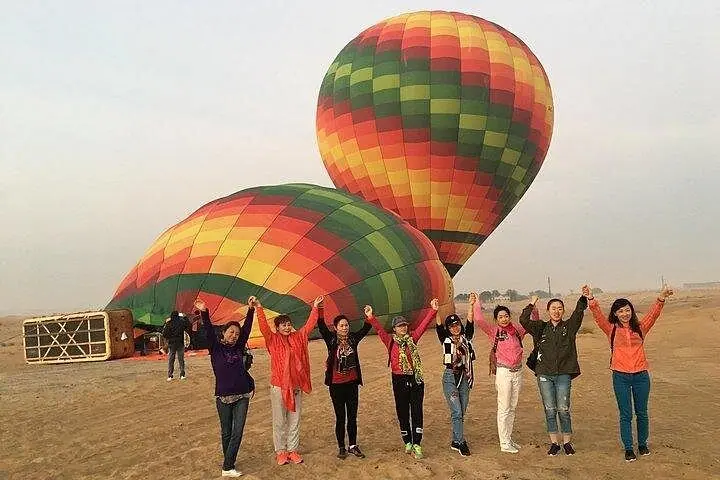 Hot Air Balloon Ride Over Dubai Desert inlcuding Transfers — 5