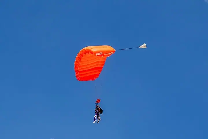 Tandem over Zanzibar — 4