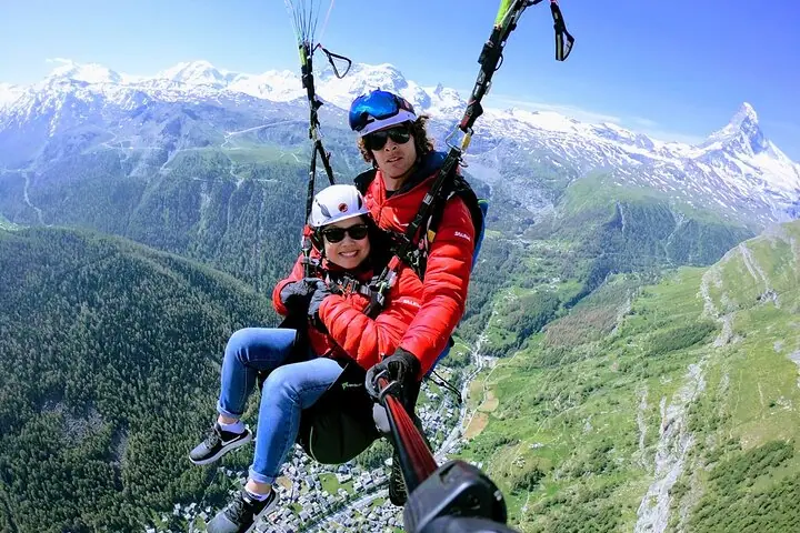 Zermatt paraplanda parvozi