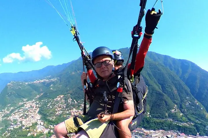 Parapente biplaza Costa de Amalfi y Sorrento Monte — 4