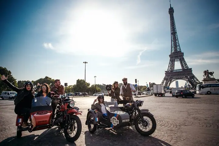 Paris-Highlights-Stadtrundfahrt mit einem Oldtimer-Beiwagen-Motorrad — 3