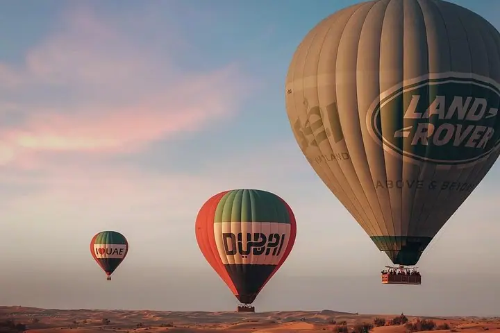 Dubai: Luxury Hot Air Balloon with Michelin-Curated Breakfast — 3
