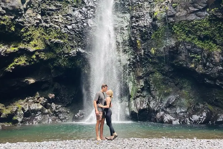 Maui: VIP Private Road to Hana Tour with Pick Up
