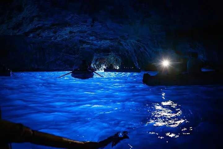 Capri & Blaue Grotte : Ganztägige Tour mit geführter Inselerkundung — 3