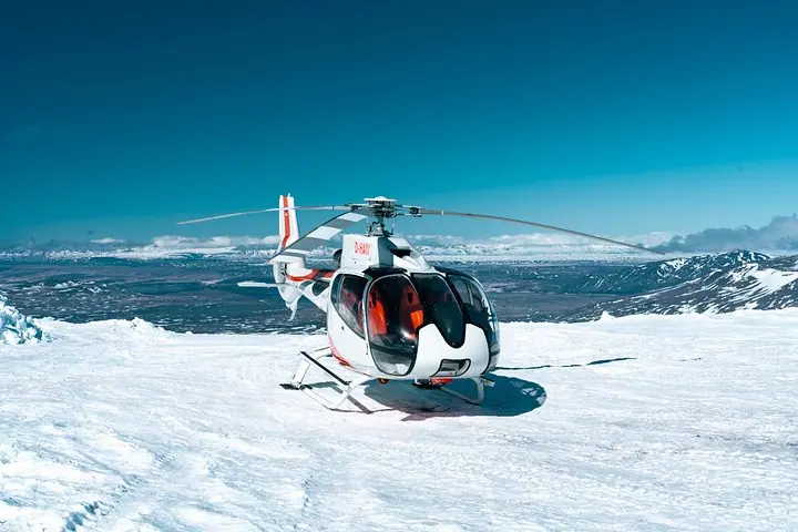 Fire and Ice Helicopter Tour Glacier and Hengill Geothermal Area — 2