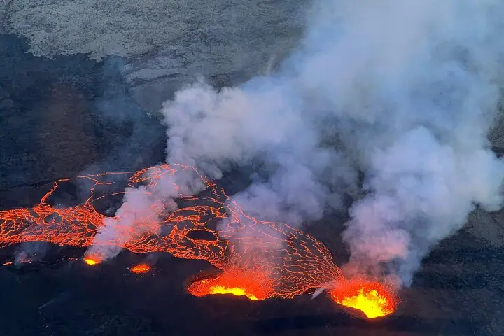 Iceland Volcanic Eruption Area Helicopter Tour from Reykjavík — 2
