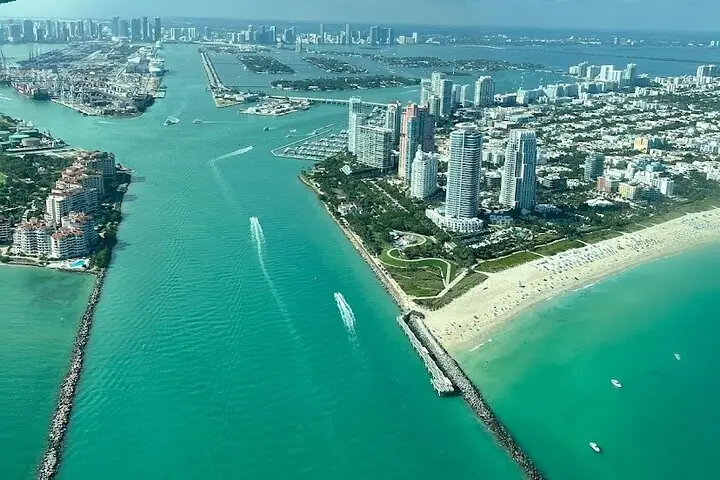 Miami Beach: tour privado en avión por South Beach con bebidas — 2