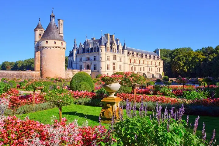 Loire Valley Castles Day Trip from Paris with Complementary Wine — 3