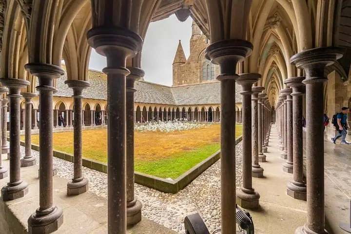 Mont Saint Michel Tagesausflug von Paris mit Englisch sprechendem Fortgeschrittener — 5