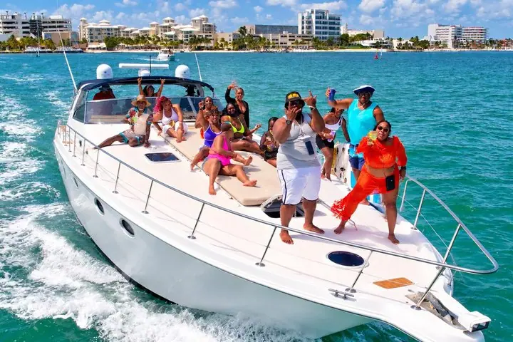 Alquiler de yate privado de lujo de 55 pies en Cancún — 5