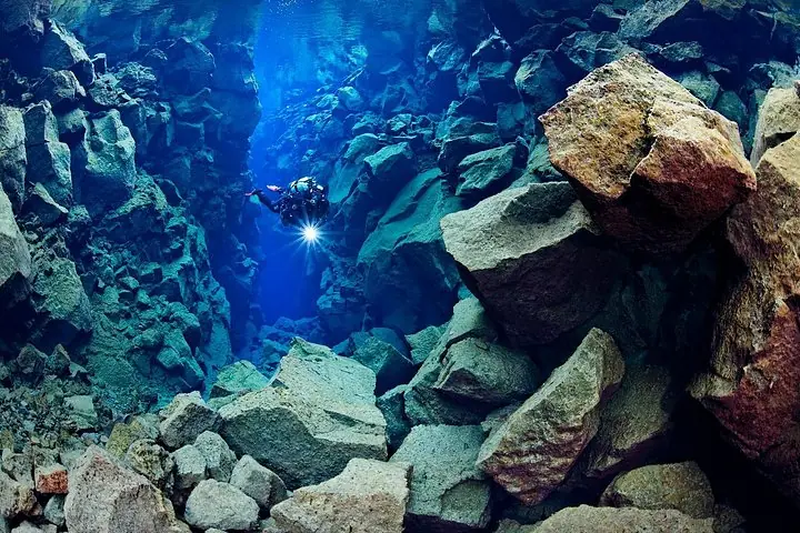 Silfra: Diving Between Tectonic Plates - Meet on Location — 3