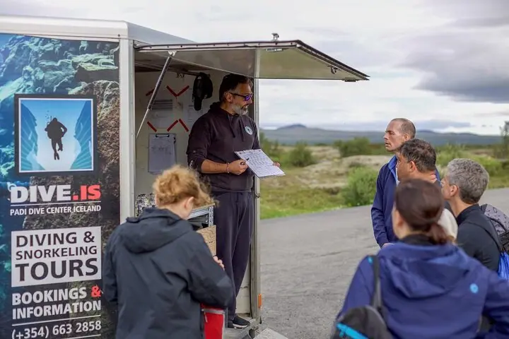 Silfra: Diving Between Tectonic Plates - Meet on Location — 4