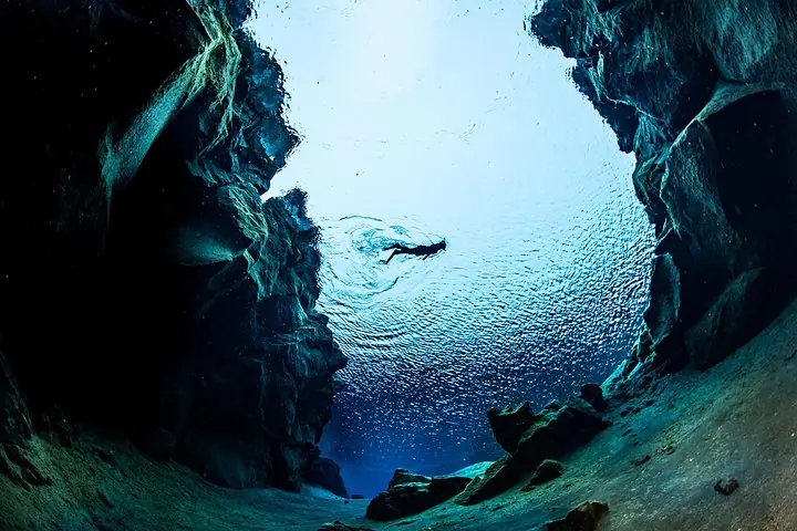 Silfra: Snorkeling Between Tectonic Plates - Meet on Location — 4