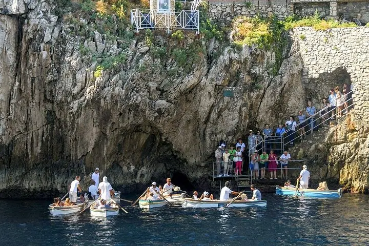Tour en grupos pequeños a la Gruta Azul, Anacapri y Capri — 4