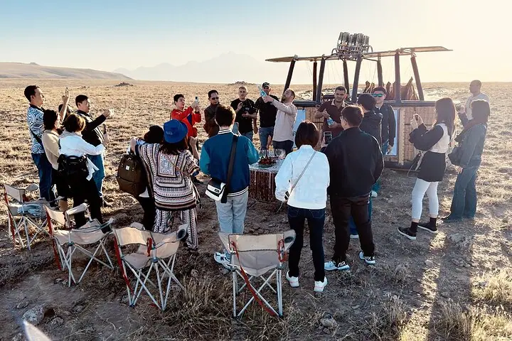 Vuelo en globo sobre el valle de en Capadocia — 5