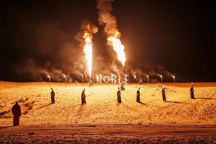 迪拜傍晚沙漠冲沙烧烤晚餐及Noble Camp接送