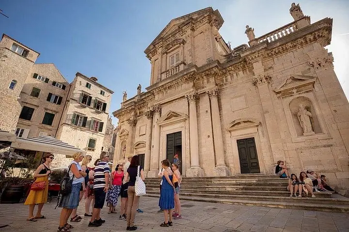 Excursão a pé de comida e bebida em Dubrovnik com um guia local — 4