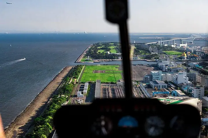 Tokio ko'rfazi bo'ylab shaxsiy vertolyot sayohati (10 daqiqa)