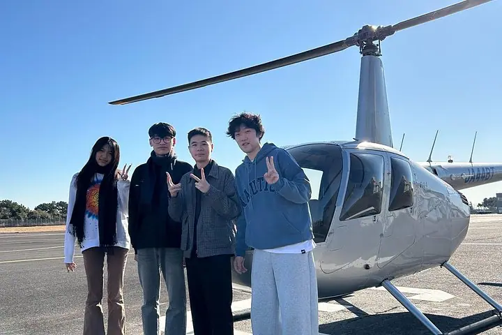 Privater Hubschrauberflug über die Bucht von Tokio (10 Min.) — 4