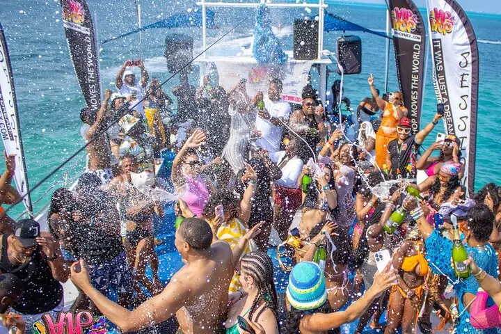 Adults only Hip Hop Sessions Boat Party Cancun — 2