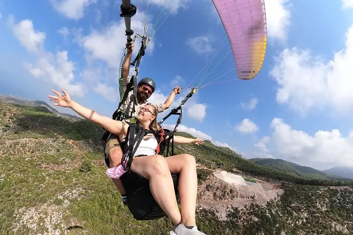 安塔利亚和侧面滑翔伞：天空是您的目的地