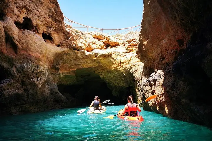 Excursión de un día desde Lisboa a Algarve, Benagil, Lagos con opción de barco — 2