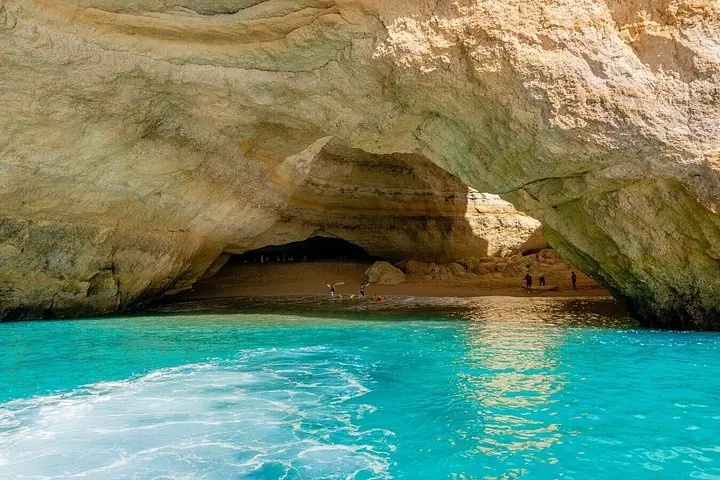 Excursión de un día desde Lisboa a Algarve, Benagil, Lagos con opción de barco — 3