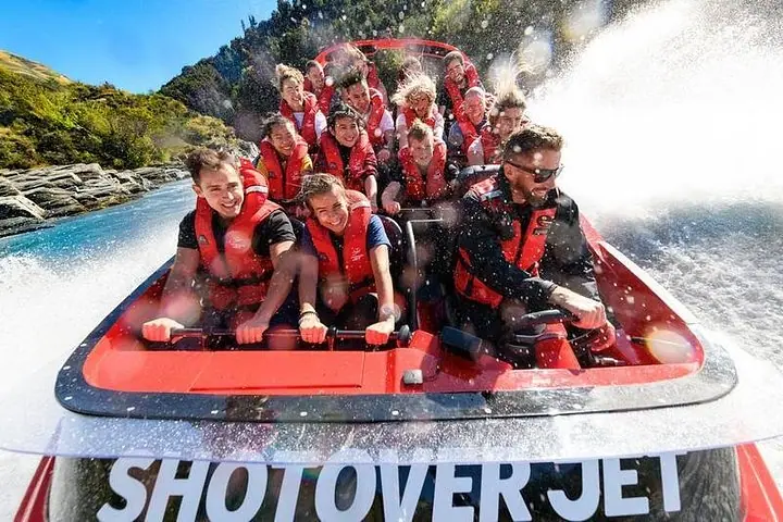 Passeio extremo de barco a jato no River em Queenstown — 2