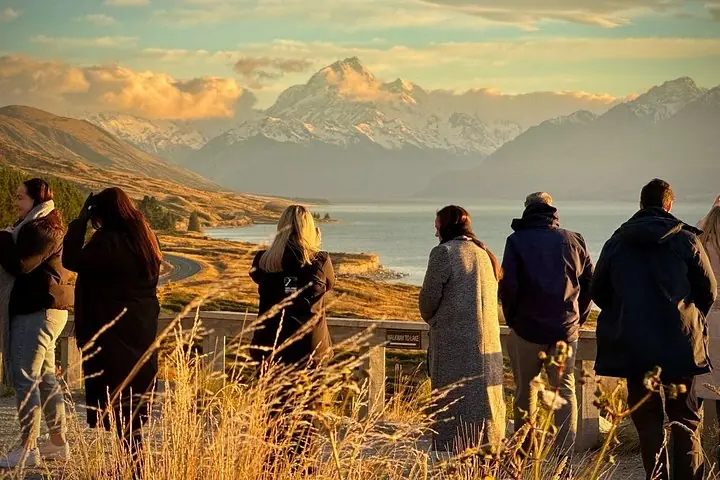 Aoraki Mt. Cook National Park Small-Group Tour from Queenstown