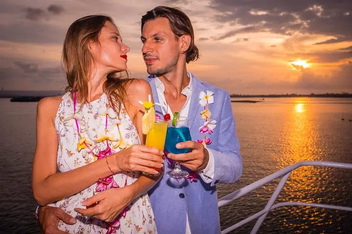 Sunset Dinner Cruise with Buffet & Live Entertainment — 3