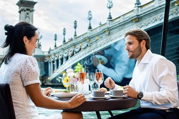 Seine River Gourmet Lunch & Sightseeing Cruise — 2
