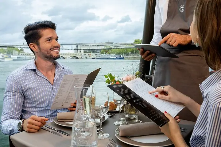 Seine River Gourmet Lunch & Sightseeing Cruise — 5