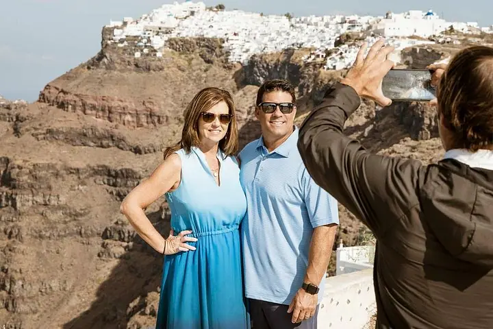 Santorini en un día : Tour privado personalizado de Santorini con recogida — 4