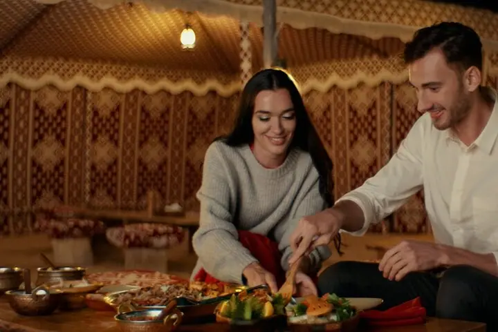 Dubai: Heritage Desert Safari in Vintage Land Rover with Dinner — 4