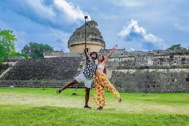 Chichen Itza by Van : Grupo reducido, Guía turístico, Fast Trip & Lunch — 5