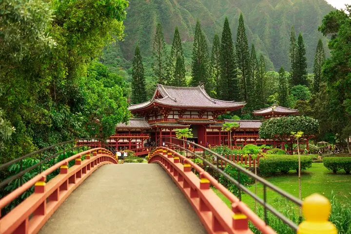 Oahu Majestic Circle Island Tour mit Waimea Falls und Byodo Pension