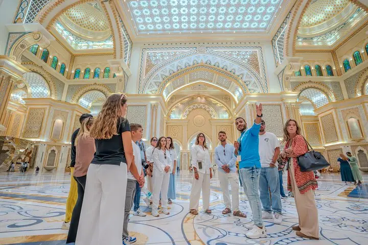 De Dubai para Abu Dhabi: Grande Mesquita, Palácio Real e Etihad Tower — 5