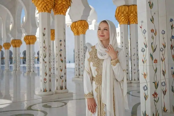 Abu Dhabi City Tour Including Ferrari World Tickets from Dubai — 4